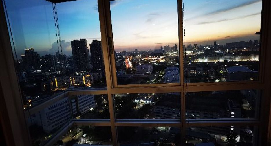 For rent 1 bed condo in Phaya Thai, Bangkok