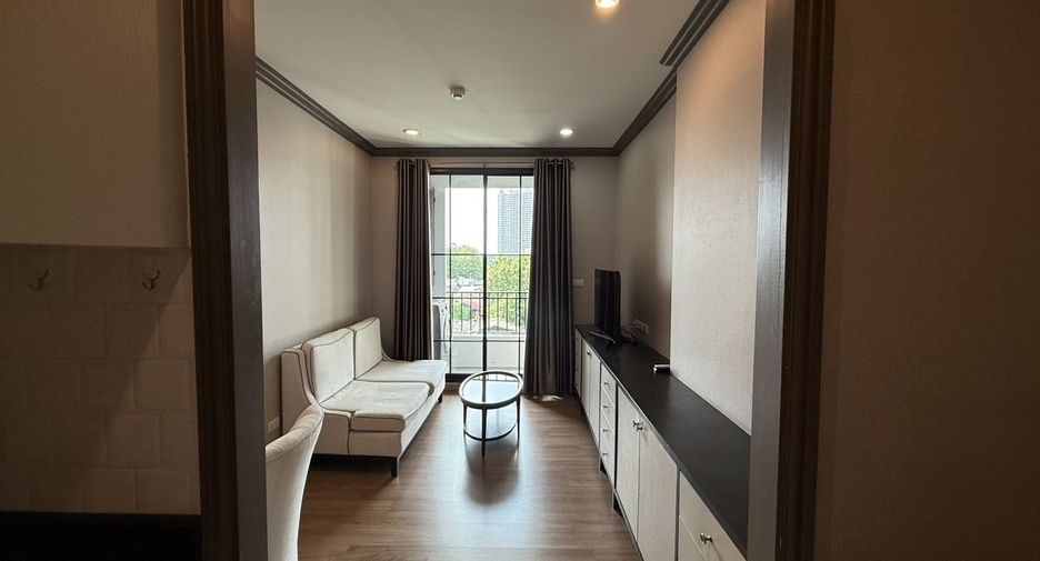 For rent 1 bed condo in Pathum Wan, Bangkok