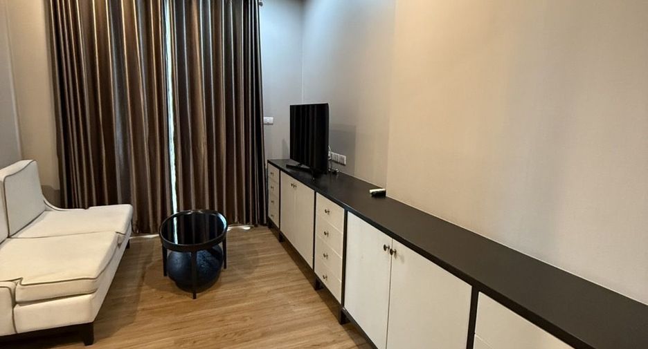 For rent 1 bed condo in Pathum Wan, Bangkok