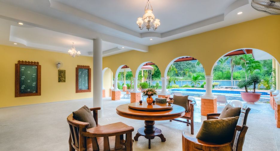 Haus zur Miete mit 6 Zimmer in Thalang, Phuket