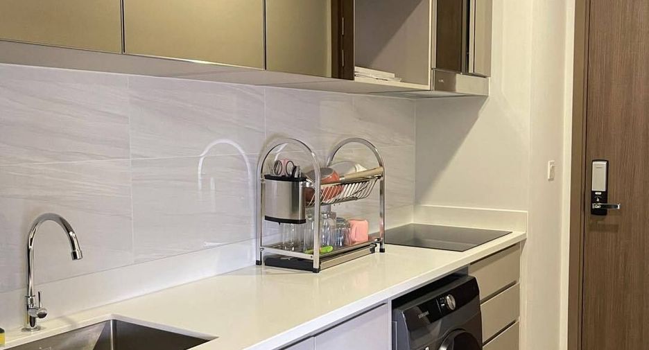 For rent 2 bedrooms condo in Watthana, Bangkok