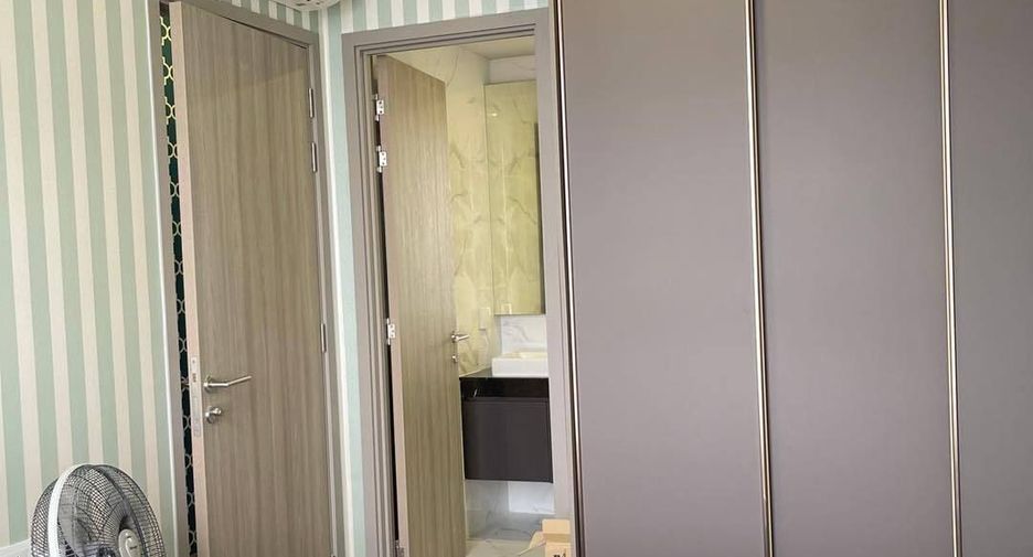 For rent 2 bedrooms condo in Watthana, Bangkok