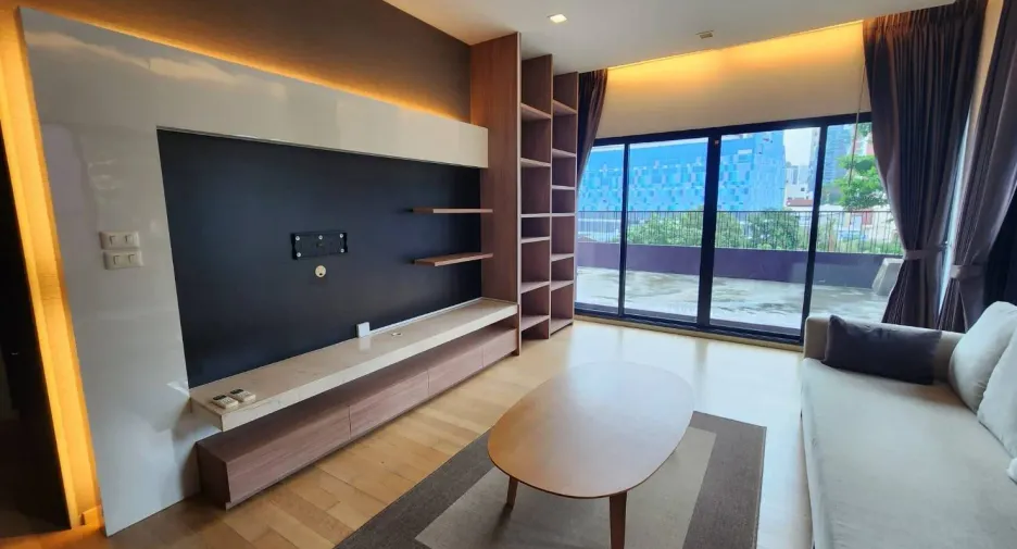 For rent 2 bedrooms condo in Khlong Toei, Bangkok