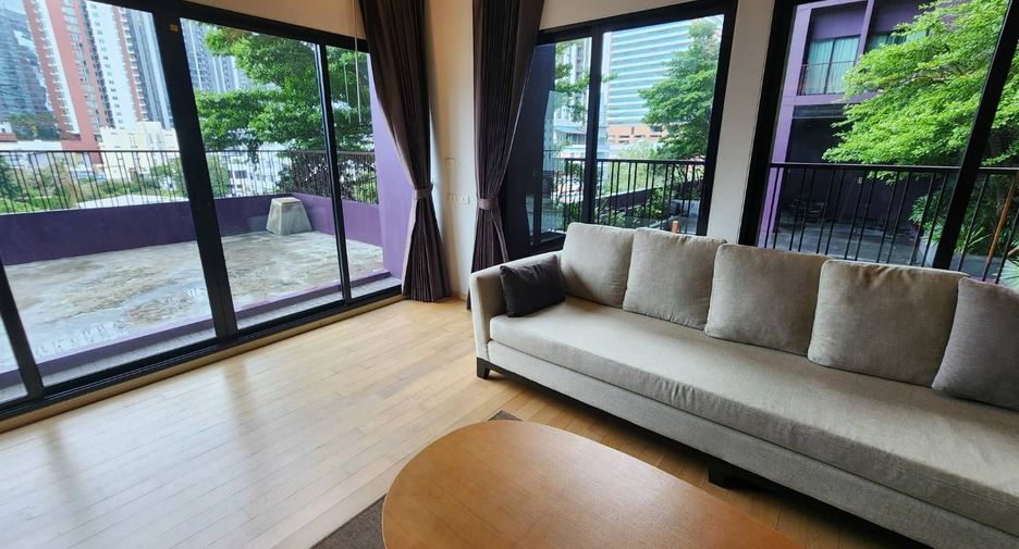 For rent 2 bedrooms condo in Khlong Toei, Bangkok