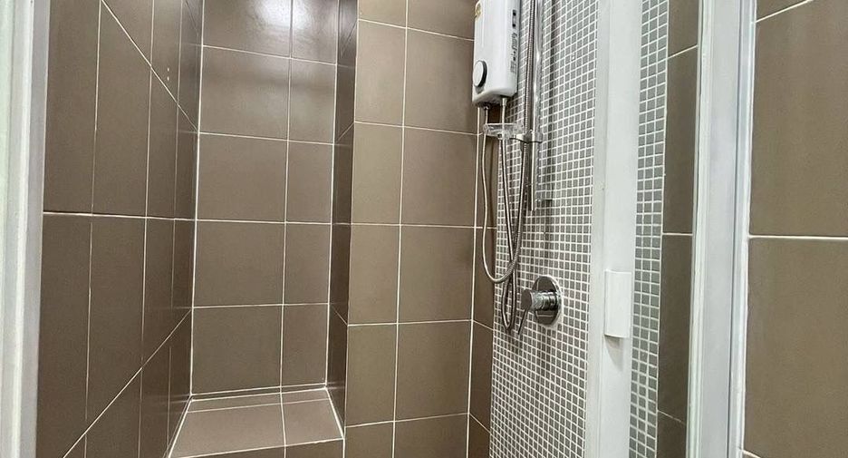 For rent 1 bed condo in Huai Khwang, Bangkok