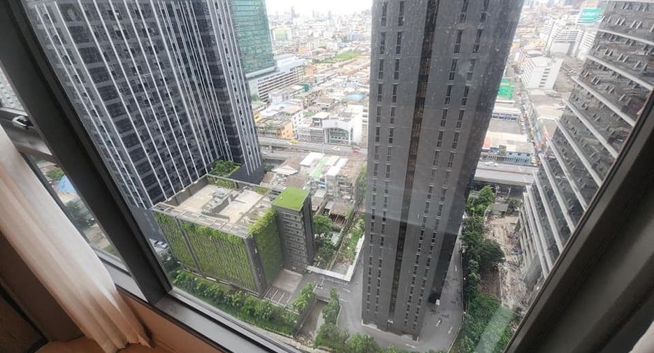 Wohnung zur Miete mit 1 Zimmer in Huai Khwang, Bangkok