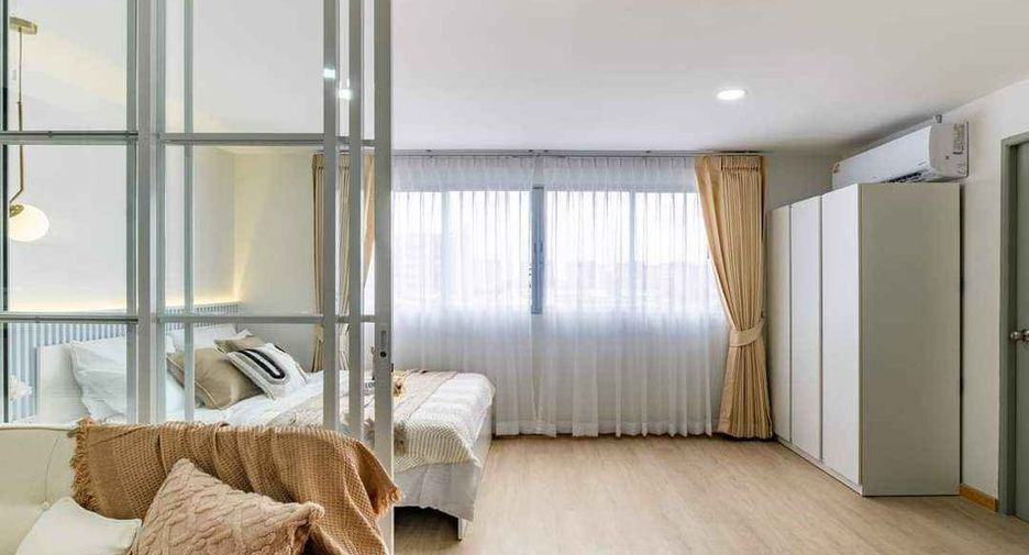 For sale 1 bed condo in Bang Kapi, Bangkok