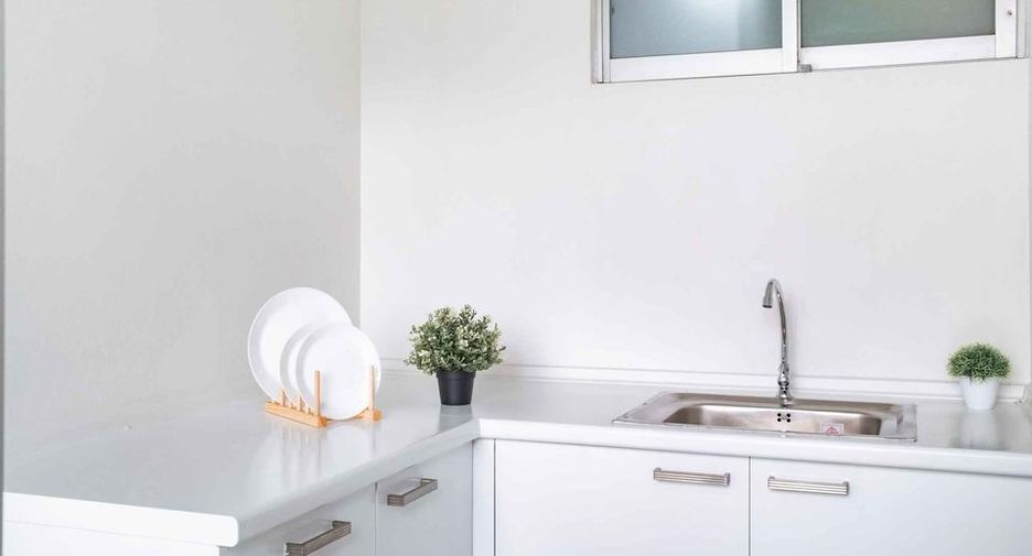 For sale 1 bed condo in Bang Kapi, Bangkok