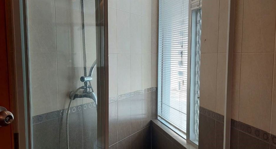 Condo en alquiler de 3 habitaciones en Sathon, Bangkok
