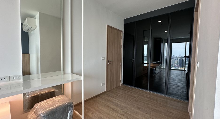 Condo en alquiler de 3 habitaciones en Khlong Toei, Bangkok