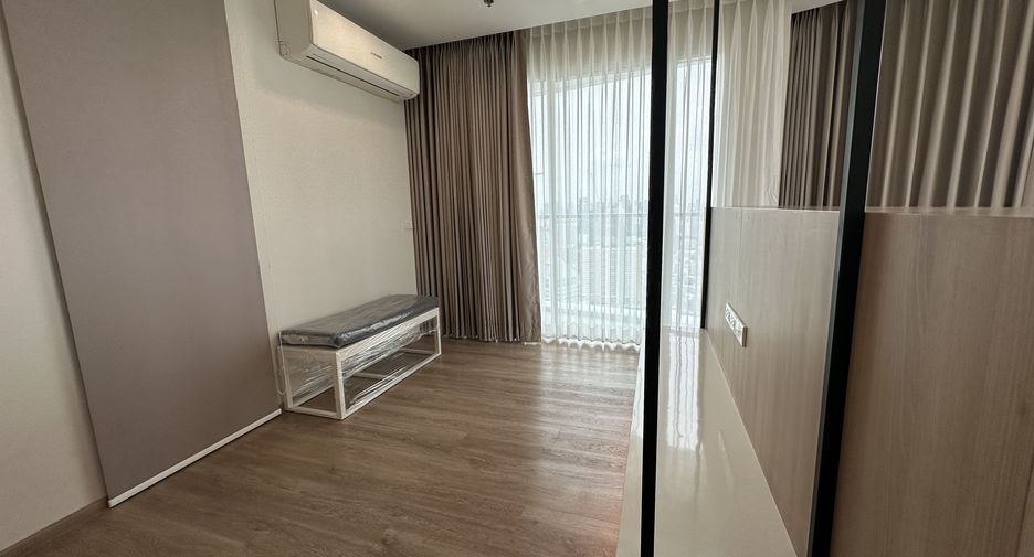 Condo en alquiler de 3 habitaciones en Khlong Toei, Bangkok