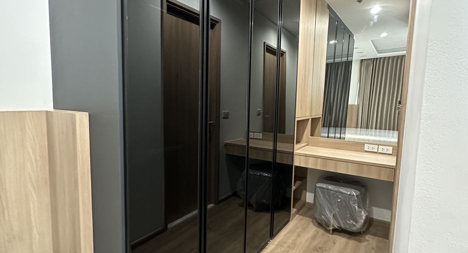 Condo en alquiler de 3 habitaciones en Khlong Toei, Bangkok