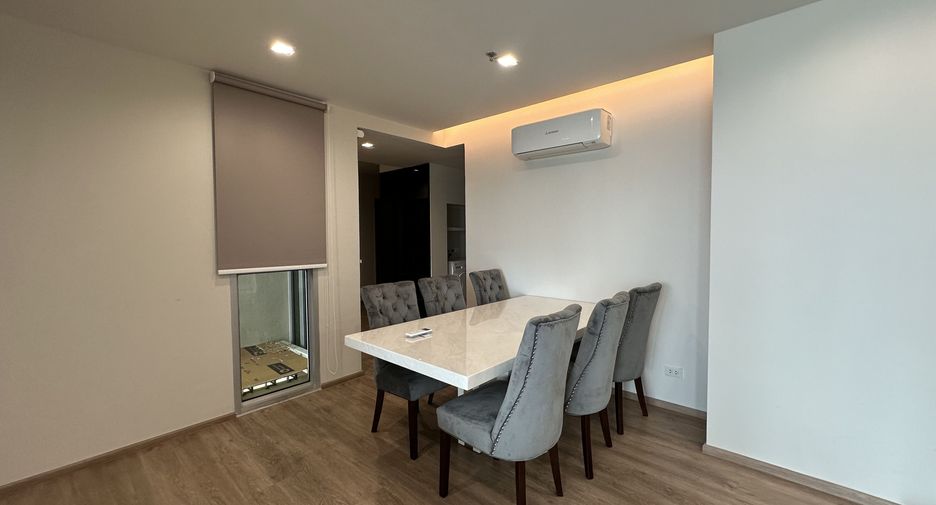 Condo en alquiler de 3 habitaciones en Khlong Toei, Bangkok