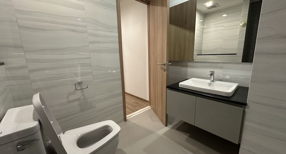 Condo en alquiler de 3 habitaciones en Khlong Toei, Bangkok