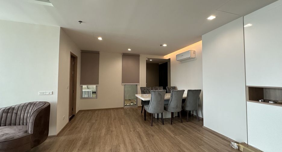 Condo en alquiler de 3 habitaciones en Khlong Toei, Bangkok