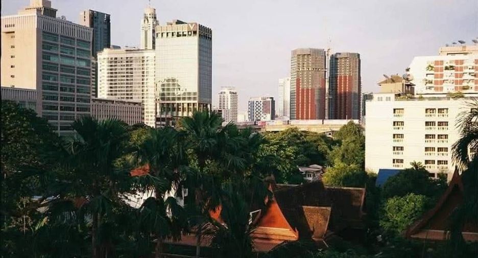 For rent 1 bed condo in Pathum Wan, Bangkok