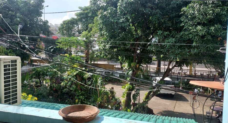 Casa adosada en venta de 3 habitaciones en Bueng Kum, Bangkok