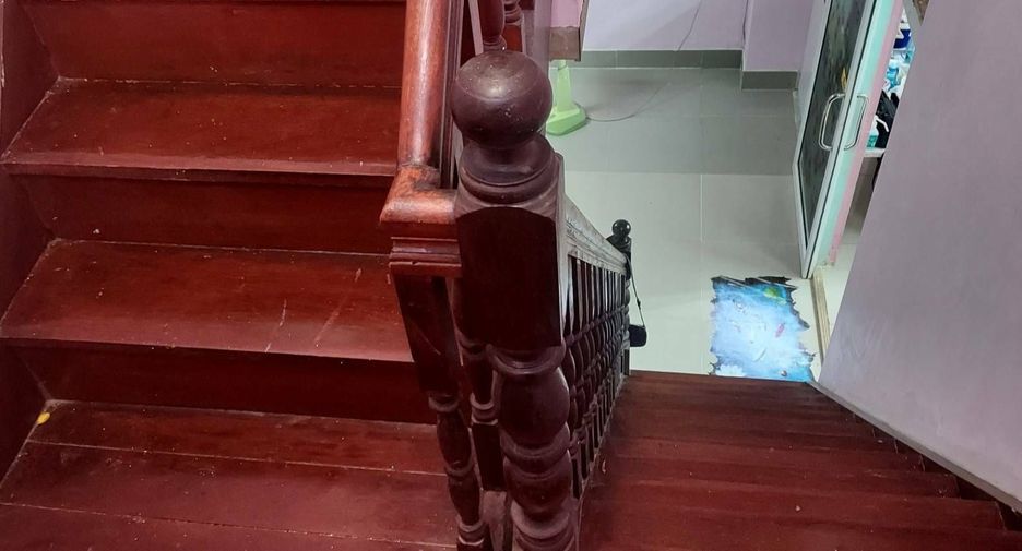 Casa adosada en venta de 3 habitaciones en Bueng Kum, Bangkok