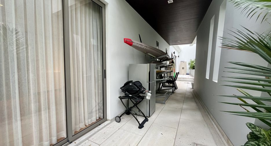 For rent 3 bedrooms condo in Thalang, Phuket