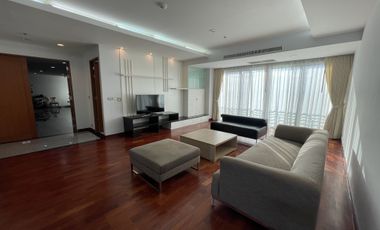 For rent 4 bedrooms apartment in Khlong Toei, Bangkok
