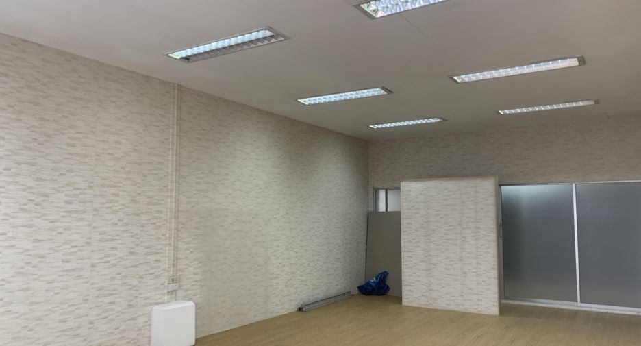 For rent office in Khlong Toei, Bangkok