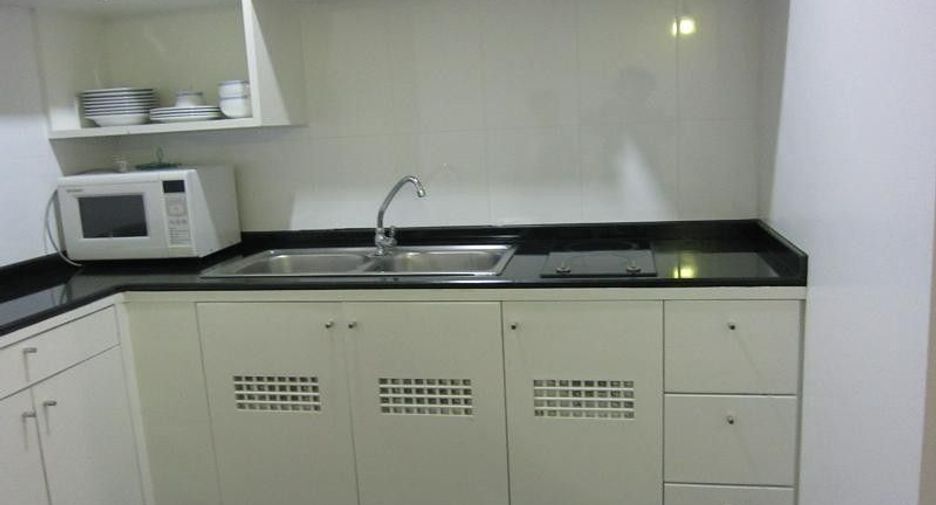 For rent 1 bed condo in Watthana, Bangkok