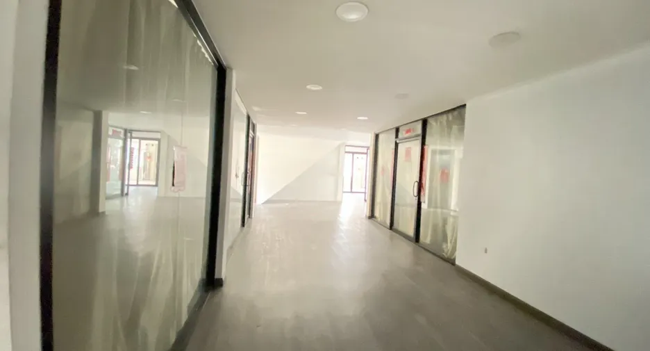 For rent 4 bedrooms retail Space in Suan Luang, Bangkok
