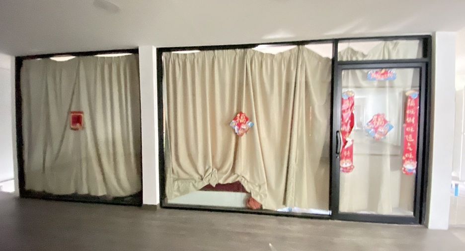 For rent 4 bedrooms retail Space in Suan Luang, Bangkok