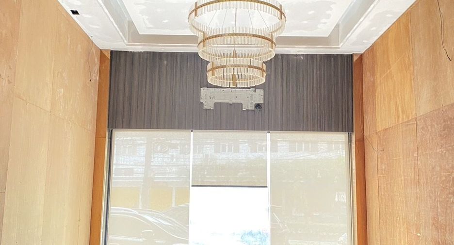 For rent 4 bedrooms retail Space in Suan Luang, Bangkok