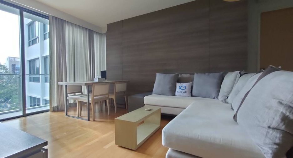 For rent 2 bedrooms condo in Khlong Toei, Bangkok