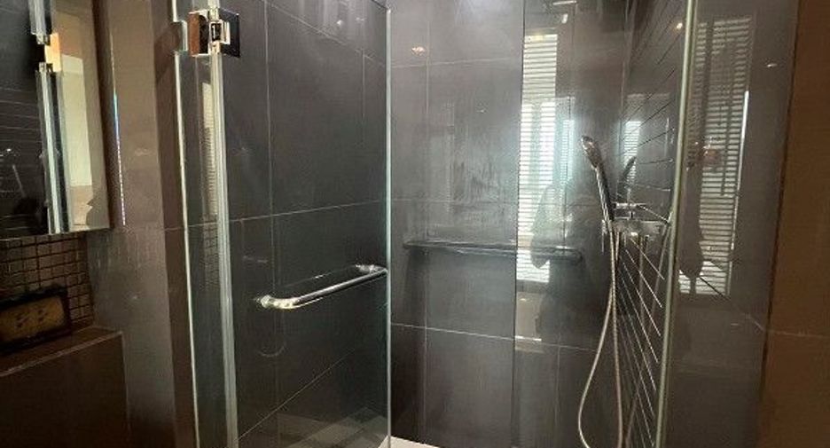 For sale 1 bed condo in Phra Khanong, Bangkok