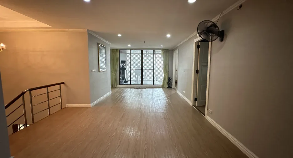 Wohnung zum Kauf und zur Miete mit 5 Zimmer in Khlong Toei, Bangkok