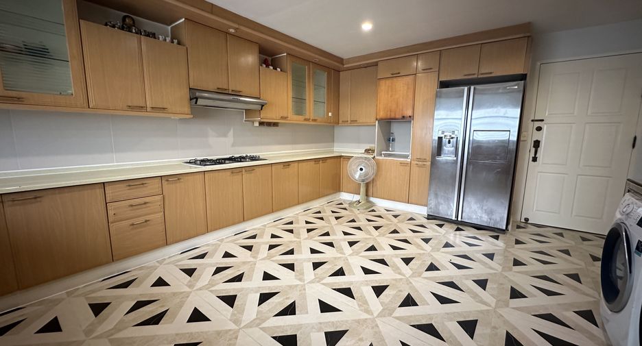 Wohnung zum Kauf und zur Miete mit 5 Zimmer in Khlong Toei, Bangkok