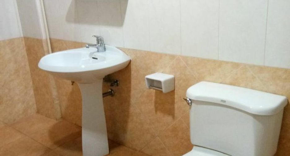 ให้เช่า 2 ห้องนอน คอนโด ใน วัฒนา, กรุงเทพฯ