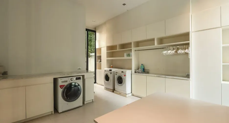 ขาย และ ให้เช่า 6 ห้องนอน วิลล่า ใน กะทู้, ภูเก็ต