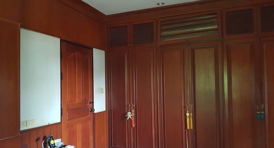 For sale 4 bedrooms house in Mueang Phuket, Phuket