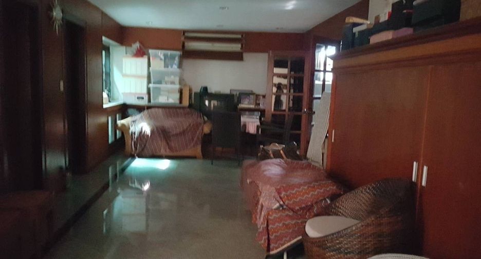 For sale 4 bedrooms house in Mueang Phuket, Phuket