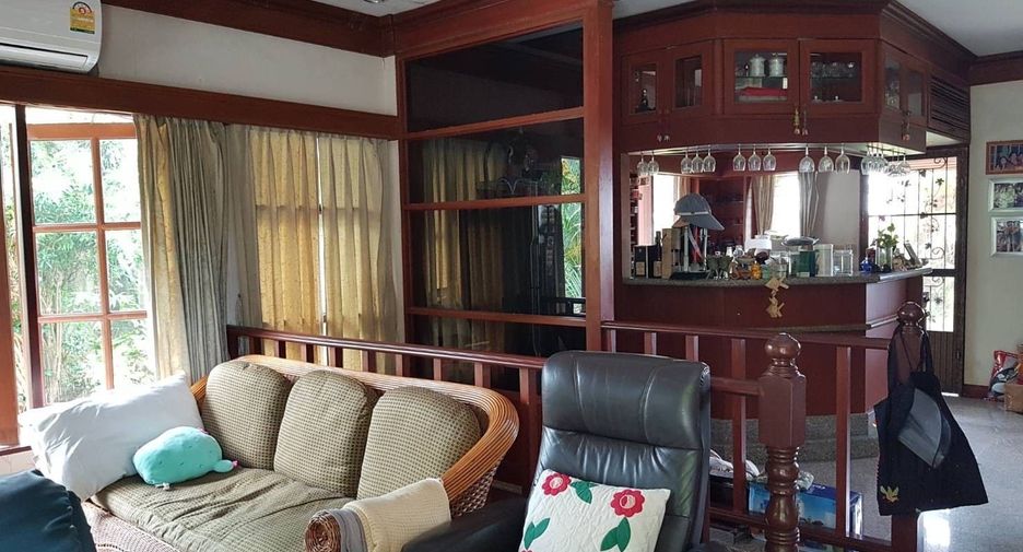 For sale 4 bedrooms house in Mueang Phuket, Phuket