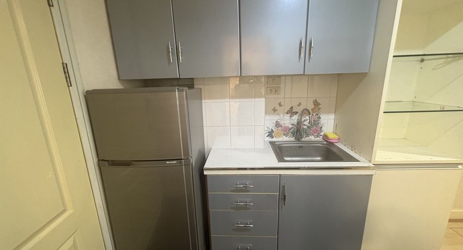 For rent studio condo in Bang Rak, Bangkok