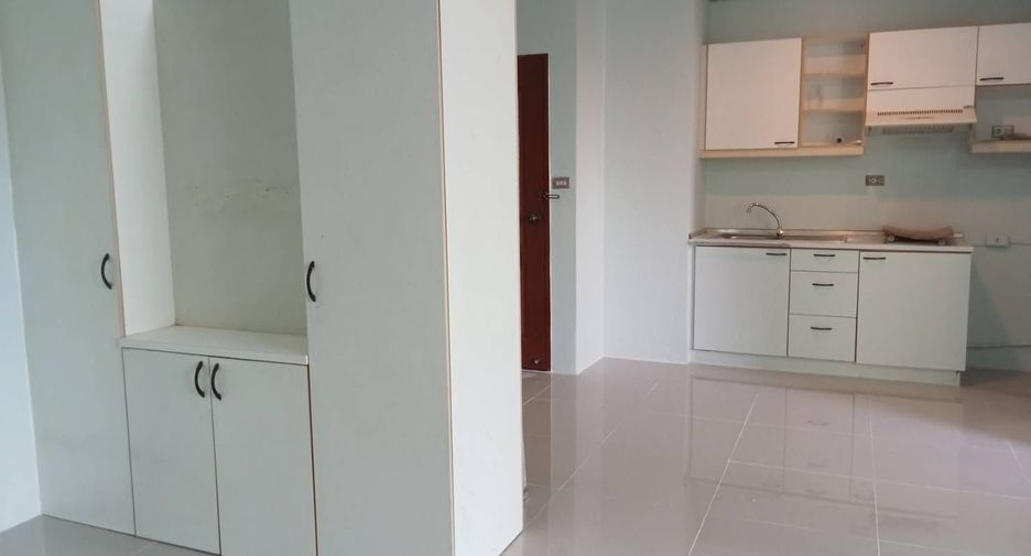 For sale and for rent studio condo in Sathon, Bangkok