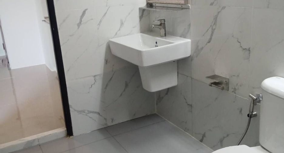 For sale and for rent studio condo in Sathon, Bangkok