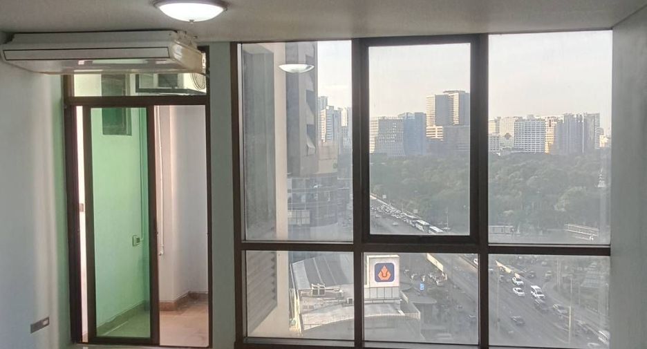 For sale and for rent studio condo in Sathon, Bangkok