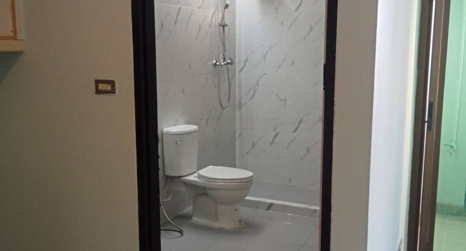 For sale and for rent studio condo in Sathon, Bangkok