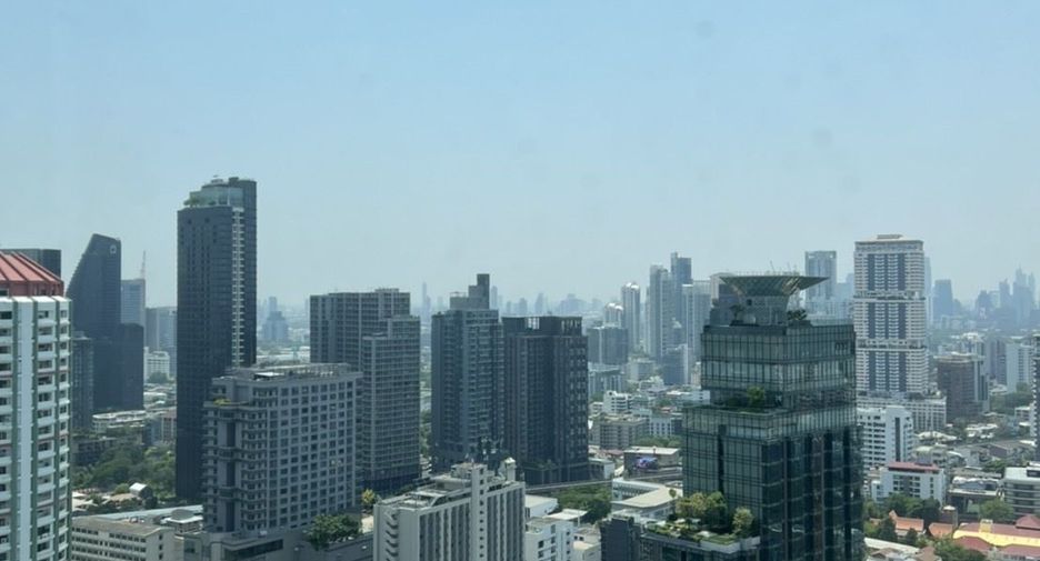 For sale 2 bedrooms condo in Watthana, Bangkok