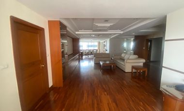 Продажа 3 спальни кондо в Кхлонг Тоеи, Бангкок