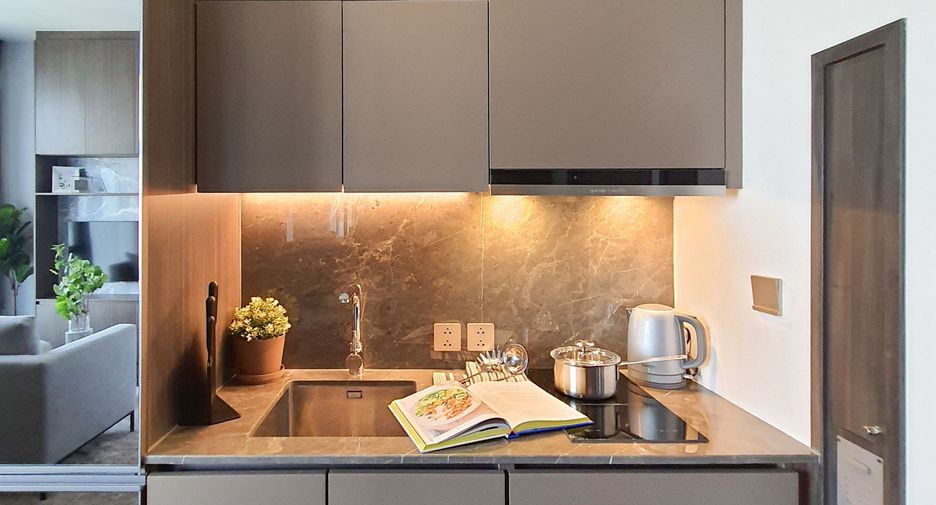 For rent 1 bed condo in Ratchathewi, Bangkok