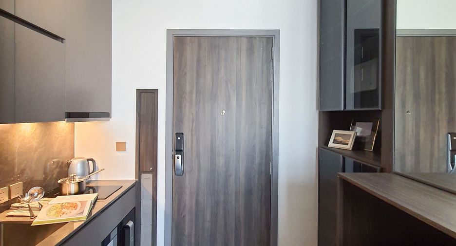 For rent 1 bed condo in Ratchathewi, Bangkok