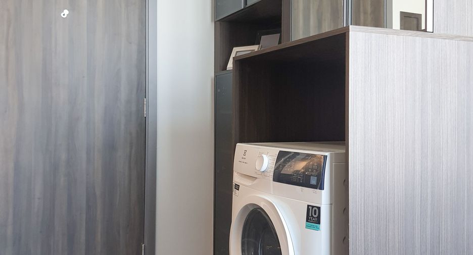 For rent 1 bed condo in Ratchathewi, Bangkok
