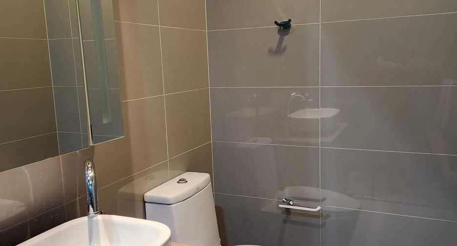 Condo en venta y en alquiler de 2 habitaciones en Bang Rak, Bangkok