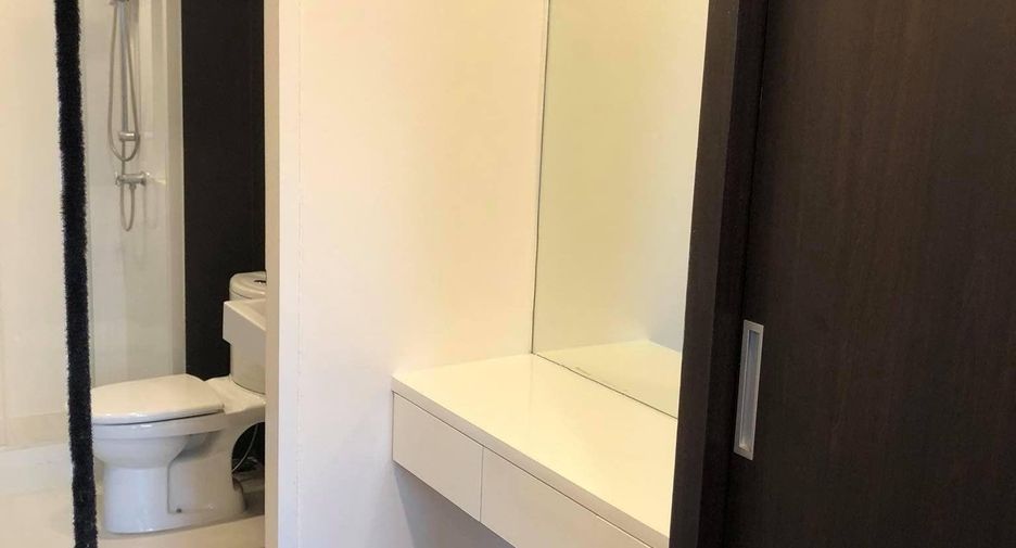 For sale 2 bedrooms condo in Khan Na Yao, Bangkok